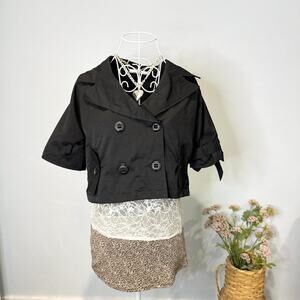 Gorgeous vintage y2k black cropped fitted trench coat button up collared top